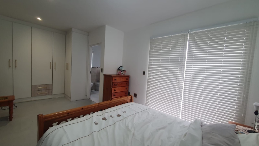 4 Bedroom Property for Sale in Lampiesbaai Western Cape